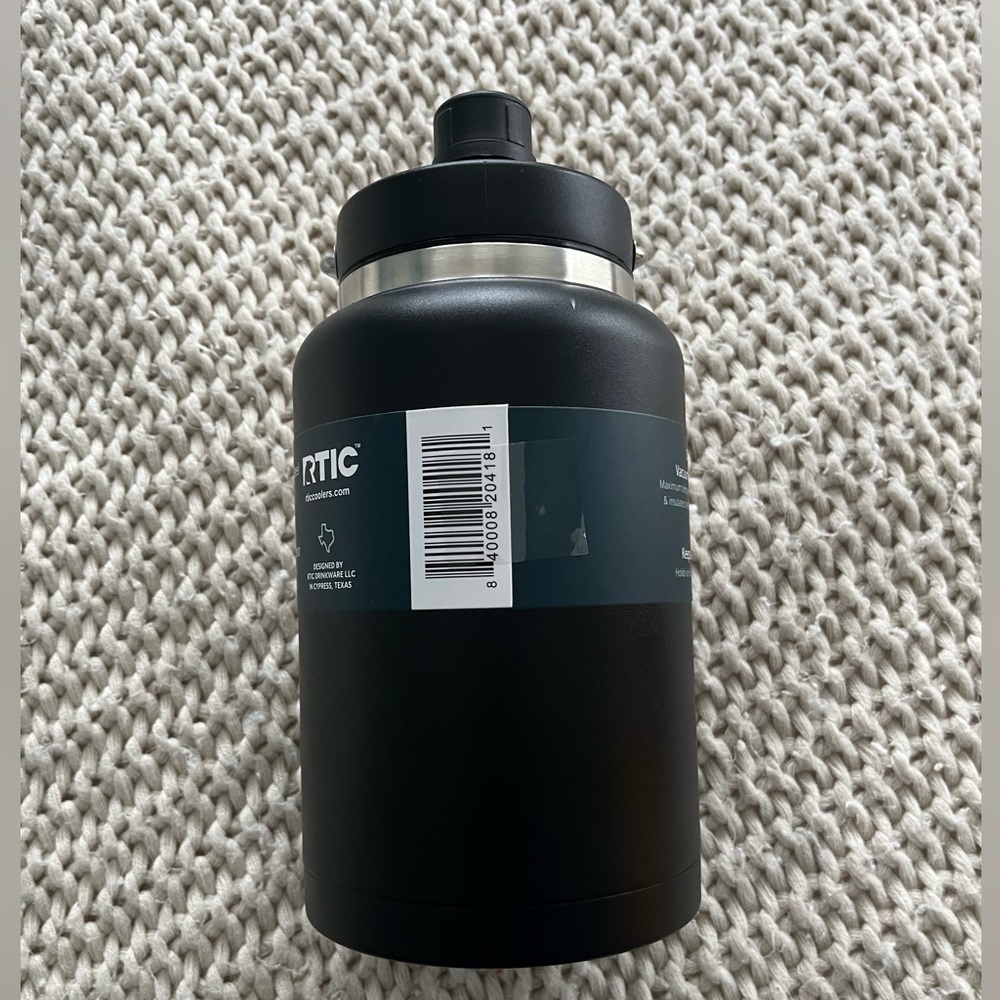 🐻‍❄️ RTIC Half Gallon Jug - Picture 5 of 7